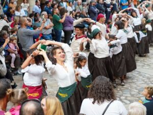 Més informació sobre l'article Torna la Dansa de la Fira! Una activitat oberta a tothom, amb la col·laboració de MasVi Fitness
